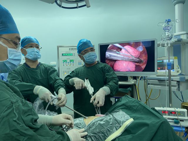 胸腔镜微创手术